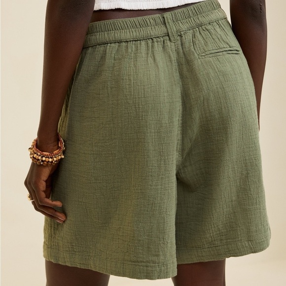 American Eagle Gauze Trouser Shorts Size Small - Picture 2 of 4